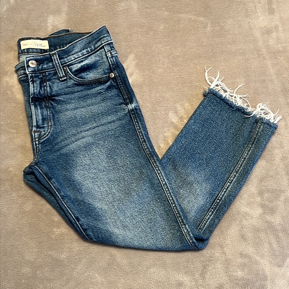 GAP High Rise Slim Straight with Raw Hem